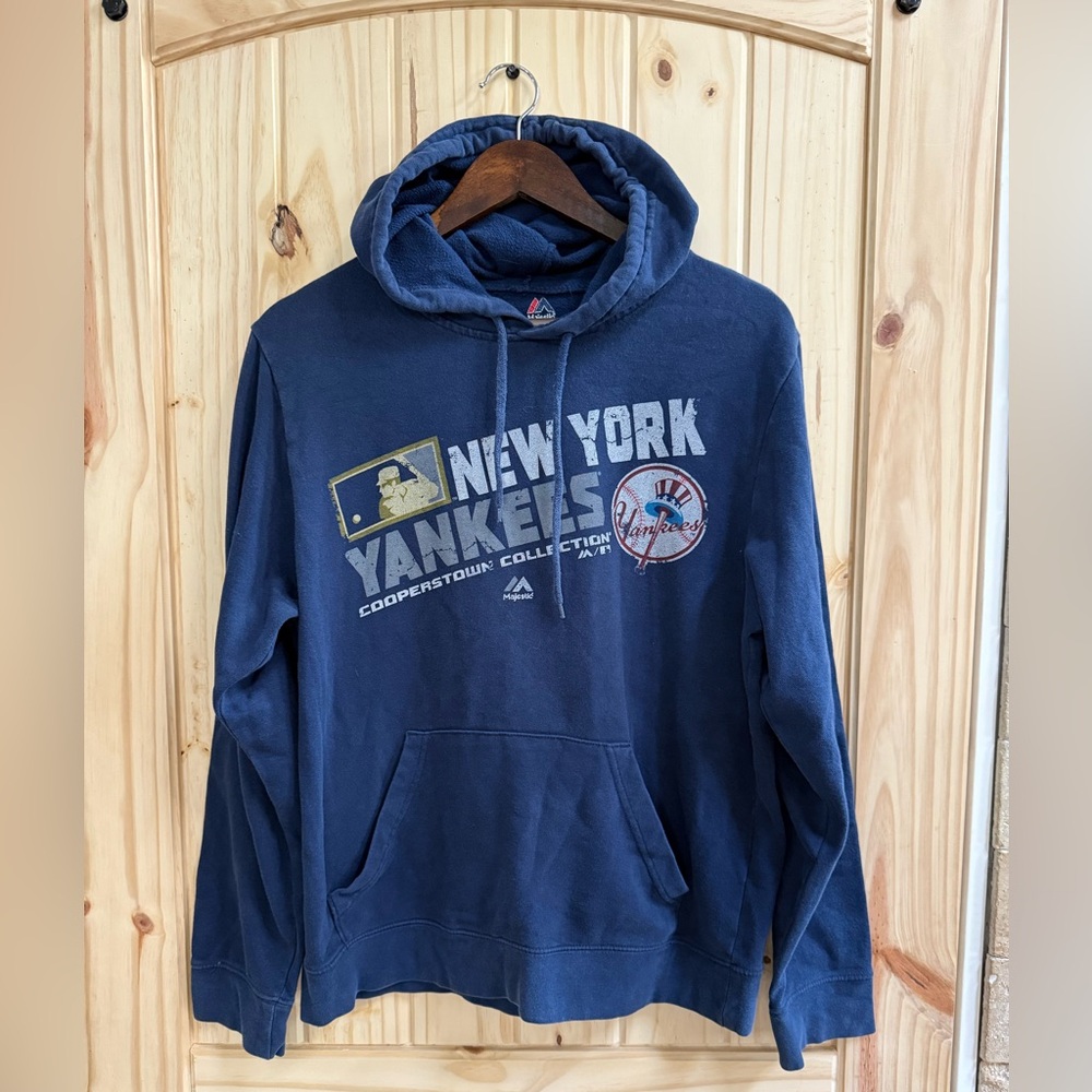 Majestic men’s size medium New York Yankees hoodie